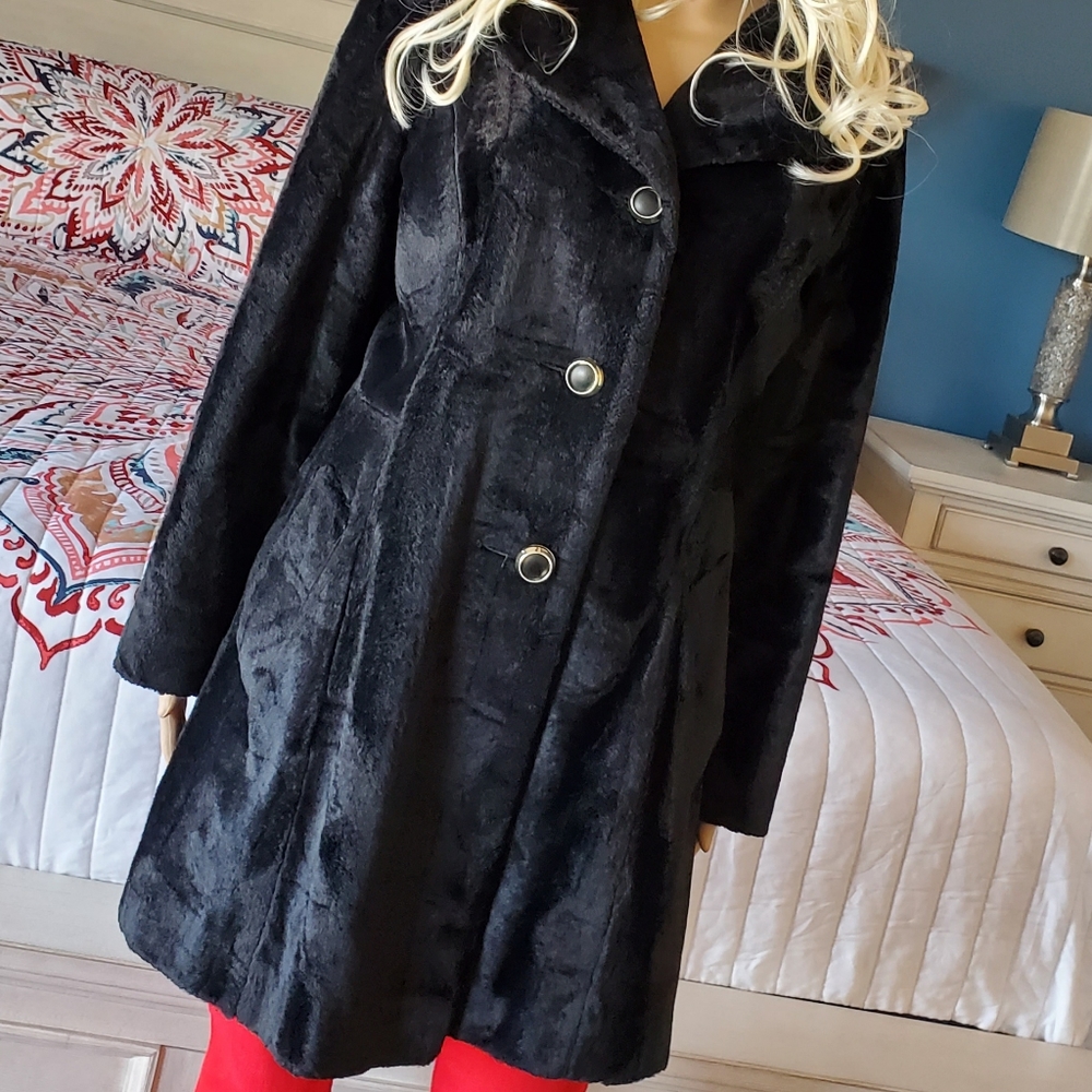 BETTY ROSE VINTAGE BLACK FAUX FUR COAT SZ S/M